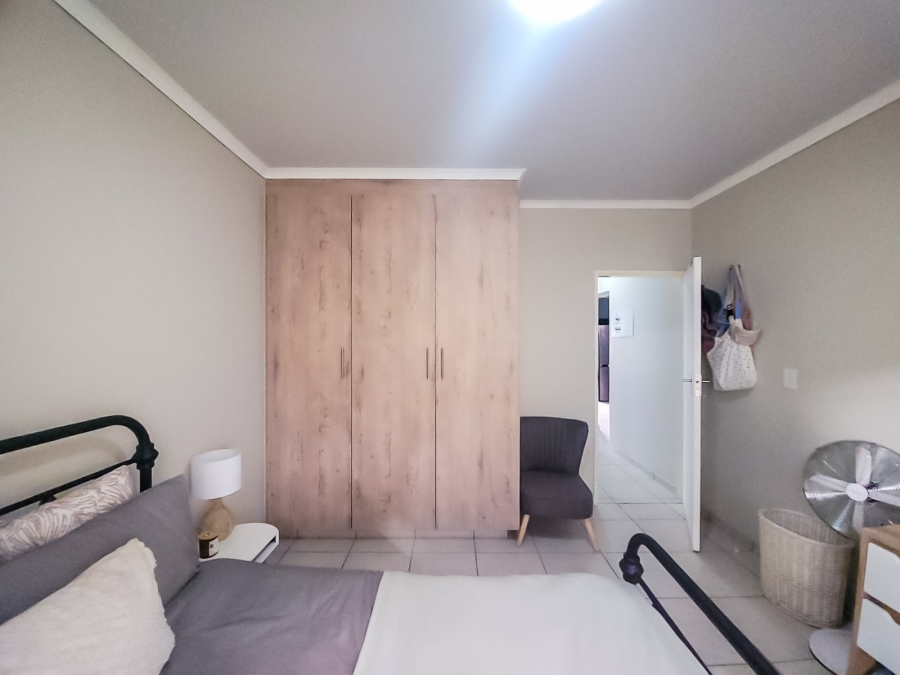 2 Bedroom Property for Sale in Van Der Hoff Park North West